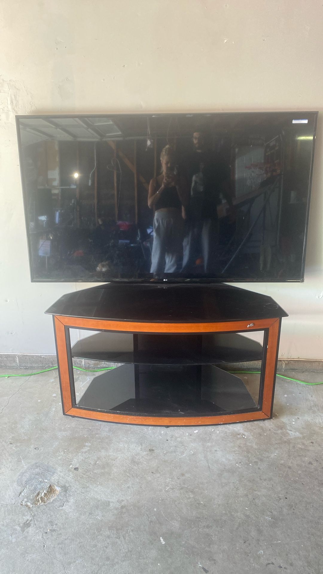 ๐บ BeelO Tempered Glass TV Stand โ Modern Black & Wood Finish โ 3 Shelves