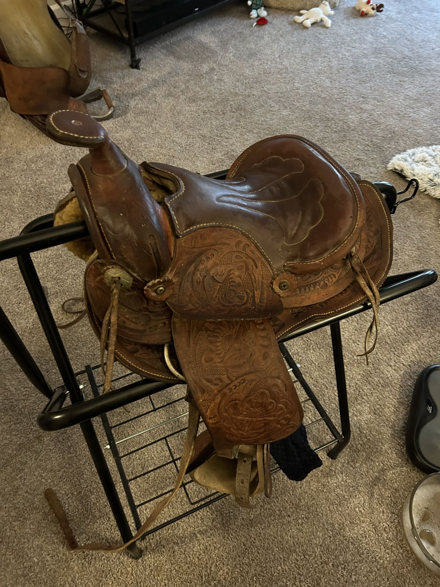 Saddle