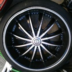 Borghini. Black Rims. 20 Inch