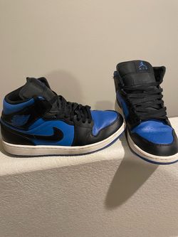 Size 9 men’s shoes