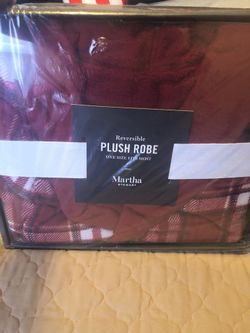 Plus Martha Stewart reversible robe. One size