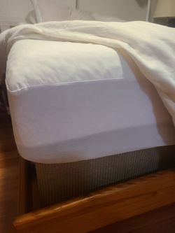 Full size mattress/ box spring