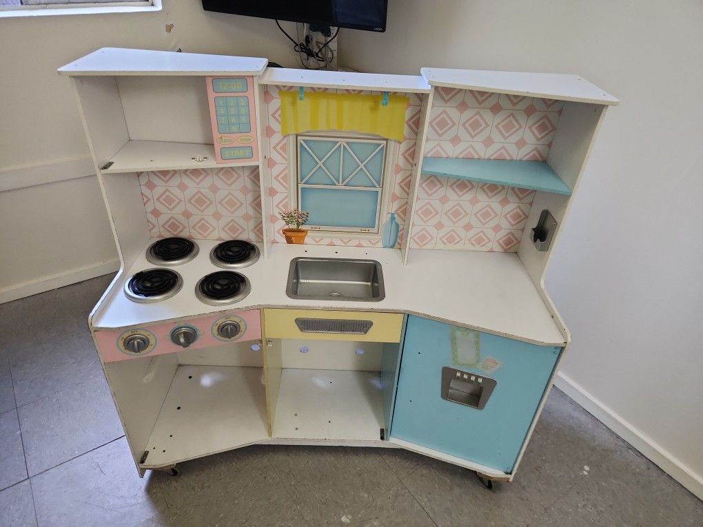 Kitchen Play Structure.