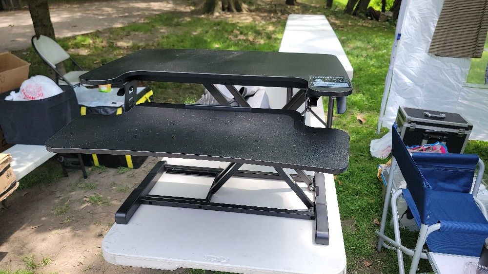 FlexiSpot Height-Adjustable Standing