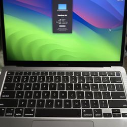 MacBook Air M1 1tb SSD 16gb Ram