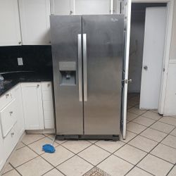 Whirlpool Fridge Wotks Well 