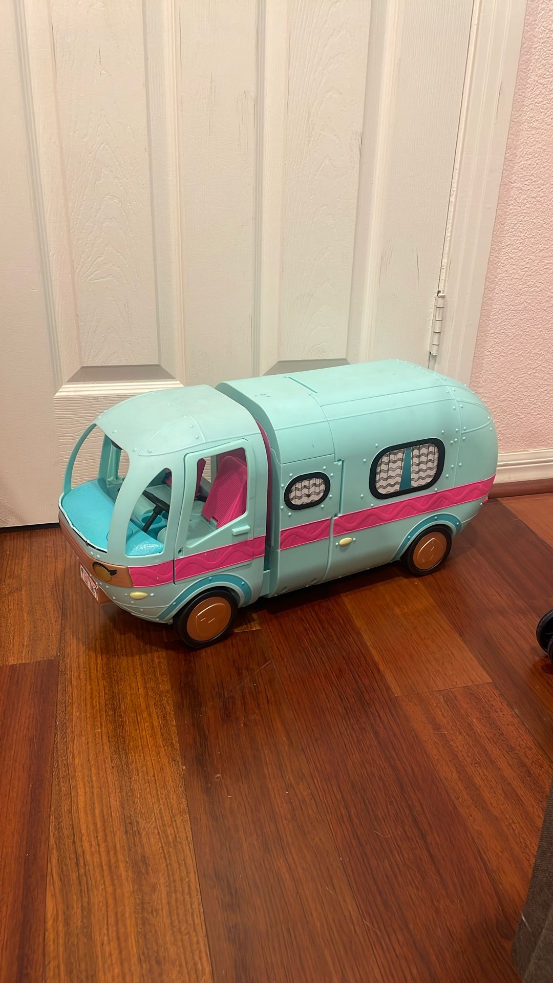 LOL Doll Camper