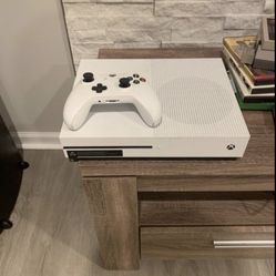 XBOX ONE S 1 TB