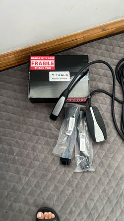 Tesla Mobile Connector