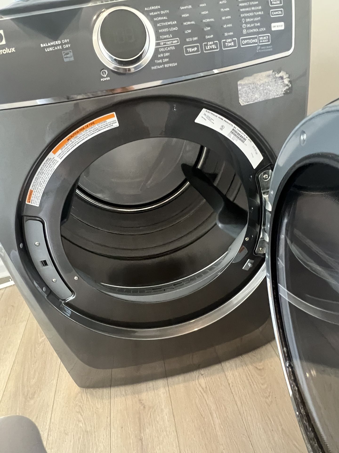 Electrolux Dryer 600 Series With Steamer