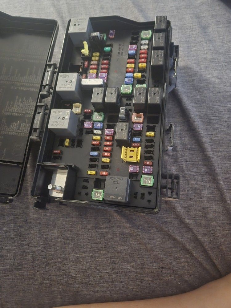 2015-2021 Ram Intelligent Power Box