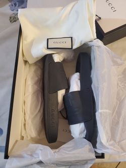 Gucci Black slides