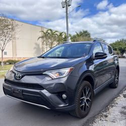 2017 Toyota RAV4 SE