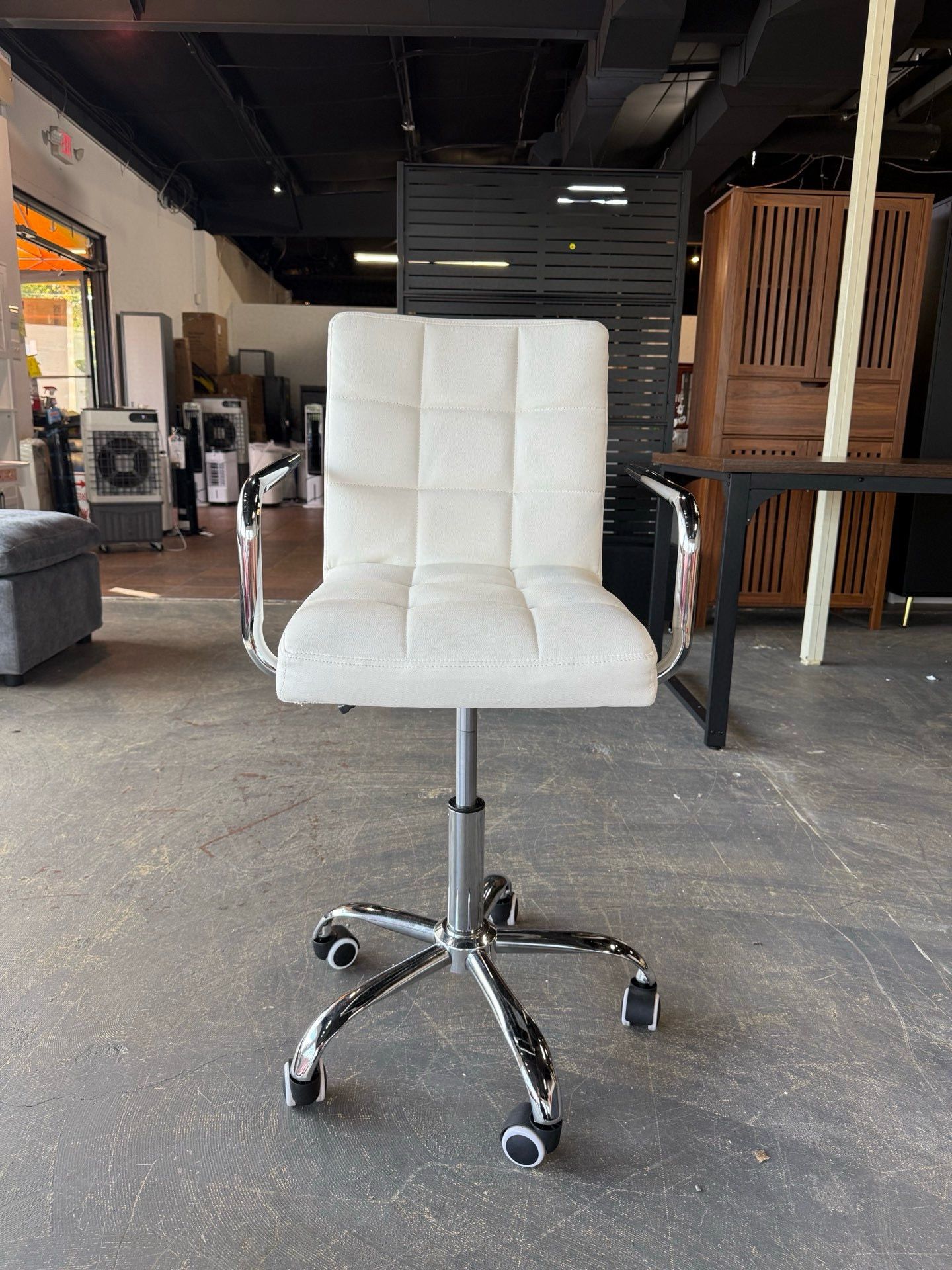 🔥Special Discount🔥 (Minor damage does not affect normal use, please come if you don't mind) Modern Adjustable Faux Leather Swivel Office Chair with 