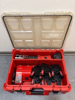 MILWAUKEE M18 PROPRESS TOOL w/ 5 JAWS BATTERY & CHARGER