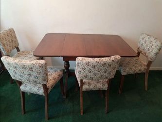 Dining table wood  plu 4 chairs