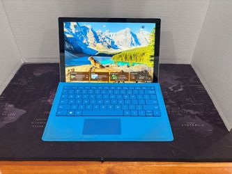Microsoft Surface Pro 5 Core i5-7300u 2.71Ghz 8GB 128GB