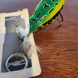 🎣 Fishing Lures Bundle – Spinner & Frog 🐸✨