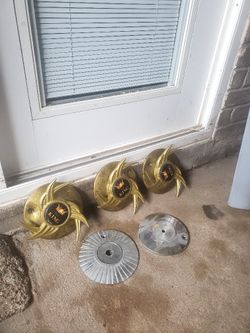 tapas para rines de 7"   y dos rollpan para chevy