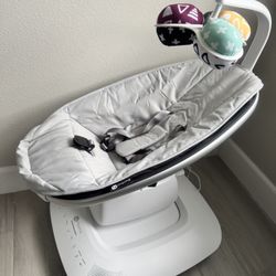 mamaRoo® multi-motion baby swing®