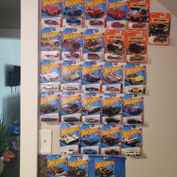 Hot Wheels 112 Cars Brand New   There A Lot That Cost More Than 10 Only 1 Car  Or Trade ?