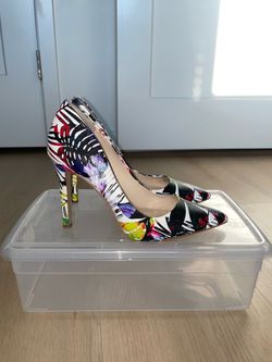 Jessica Simpson Pumps