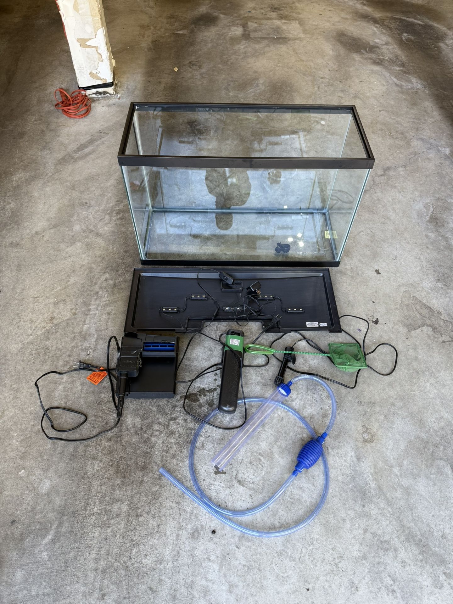 Fish Tank Complete Kit. 39gallon