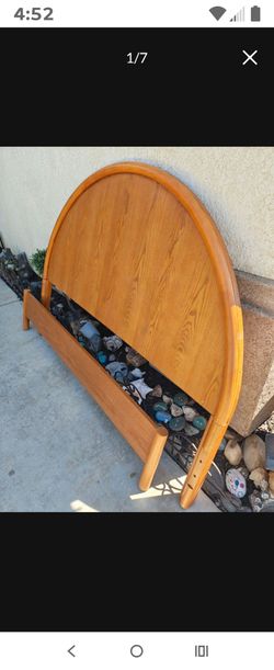 Modern rounded queen head board footboard like new 200 price drop 140 firm see pictures