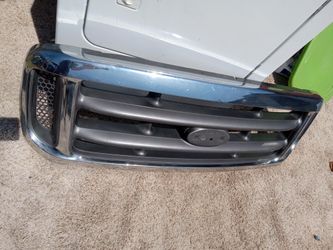 99-04  Ford F-250   F-350  Grill Oem