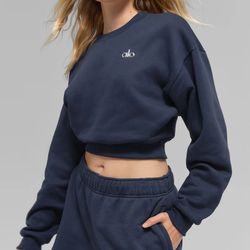 Alo Yoga Cropped Accolade Crewneck Sweatshirt NWT Size large  color navy