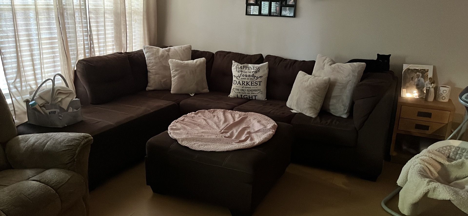 Sectional Couch With Ottoman