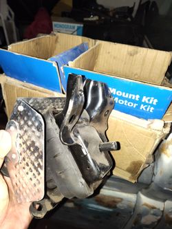 2010 Chevrolet Silverado motor mounts 5.3