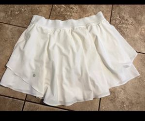Lululemon women’s white skirt size 12