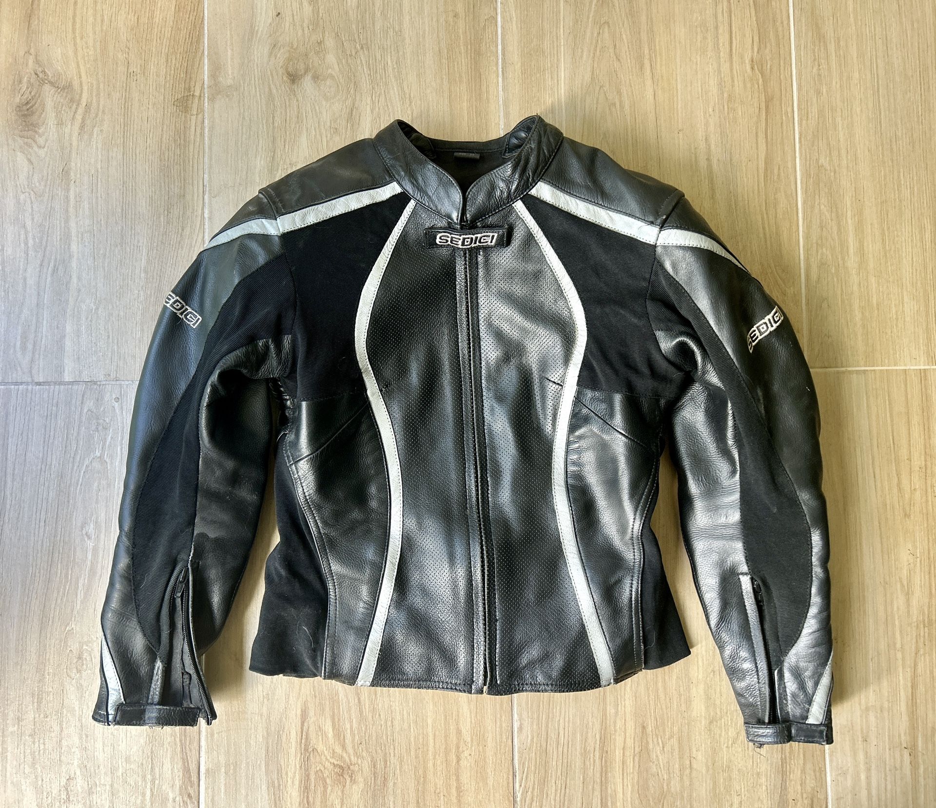 Sedici womens motorcycle jacket armored leather US size 4