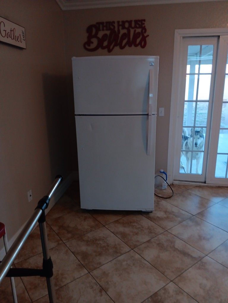 Refrigerator