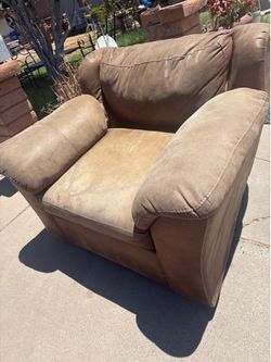 Single seat couch free