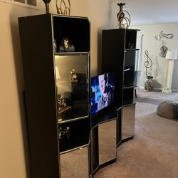 Three-piece entertainment center