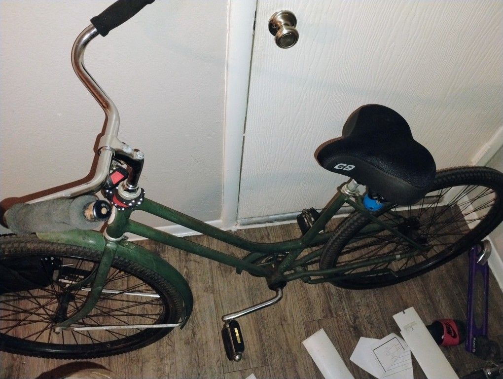Schwinn Bike In Ready To Ride Condition