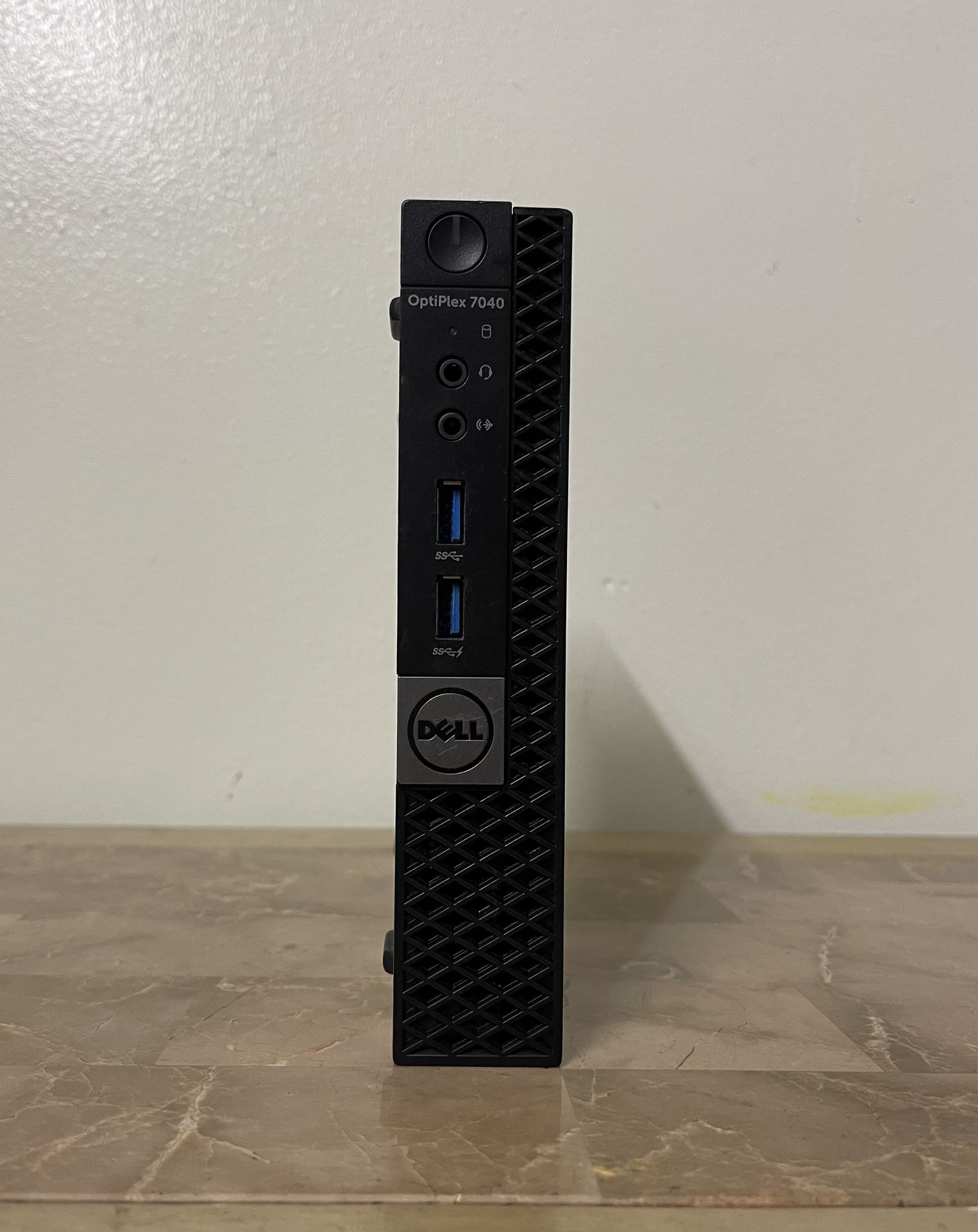 Micro DELL Optiplex 7040 MFF Core i7 16GB RAM 512GB SSD HDMI Windows 11 desktop computer