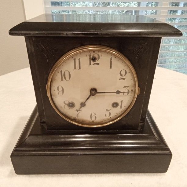 WATERBURY MANTLE CLOCK 