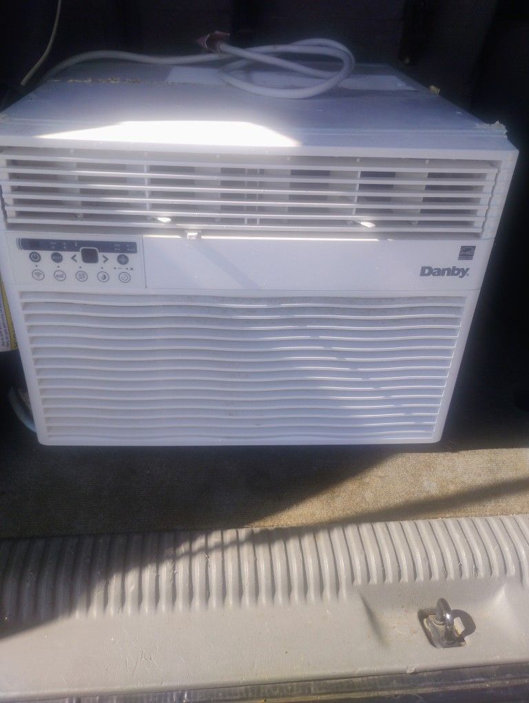 Danby 12.000 Btu Window Ac For Bedroom