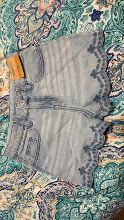 Girl shorts new size 10 with tag
