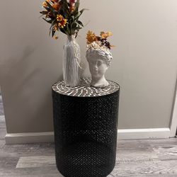 End table