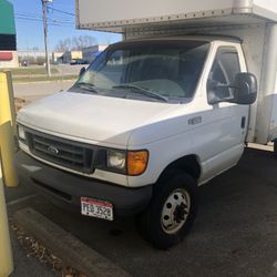 2003 Ford E350 Box Truck 