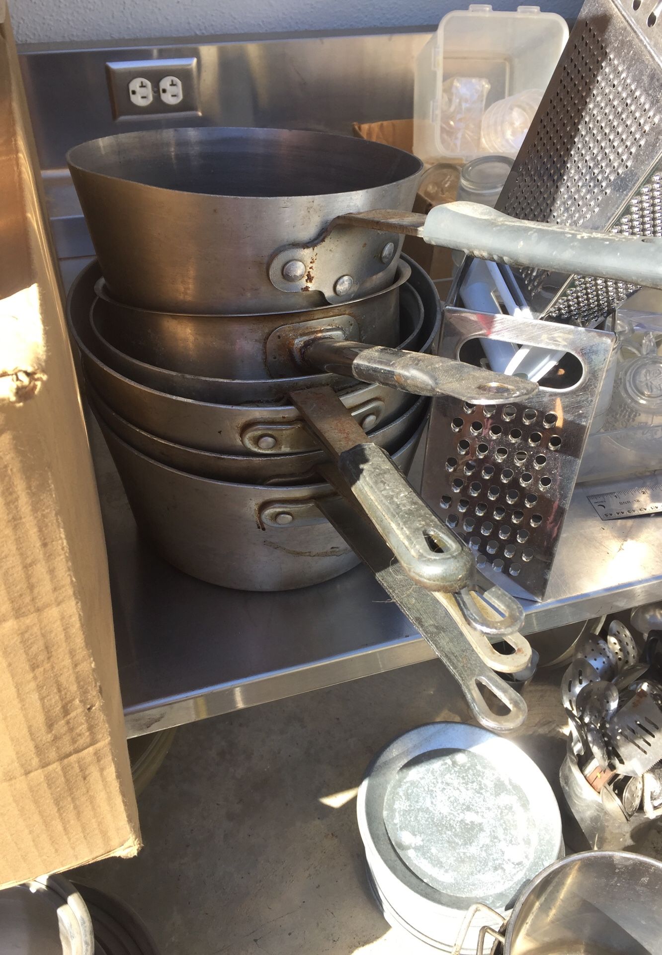Pots and pans for restaurants for Sale in West Hollywood, CA OfferUp