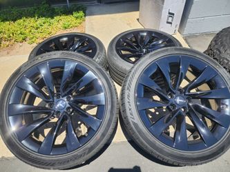 New Tesla Model Y 20" wheels rims tires
