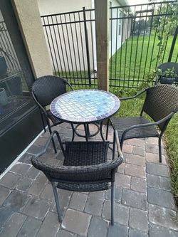 Bistro Table and 4 Chairs