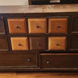 Dresser, Mirror And Bed frame Set MOVING NEED GONE ASAP