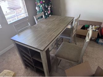 dinner table with 4 chairs