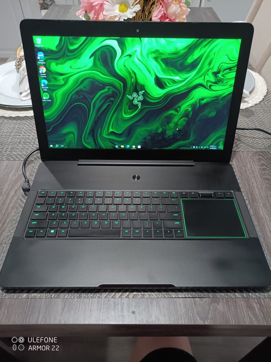 RAZER BLADE PRO 17 GAMING LAPTOP MODEL RZ09-02202E75